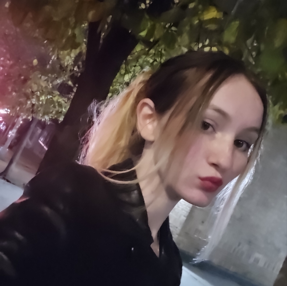 Meet your Posher, Esther